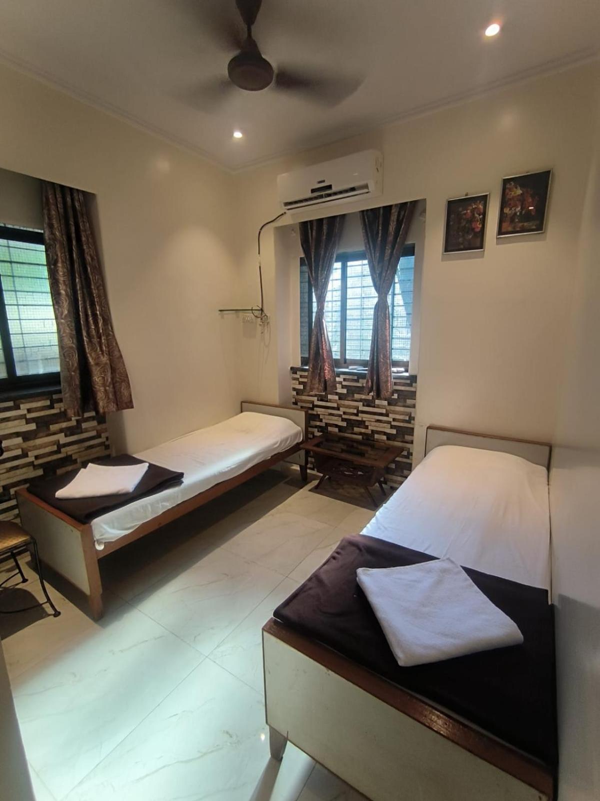 Hotel Rupali มุมไบ ภายนอก รูปภาพ